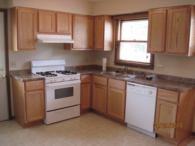 Photo - 123 Marcella St