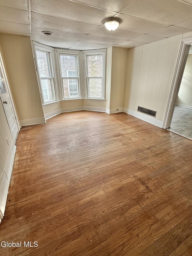 Photo - 70 Academy St Unidad 2