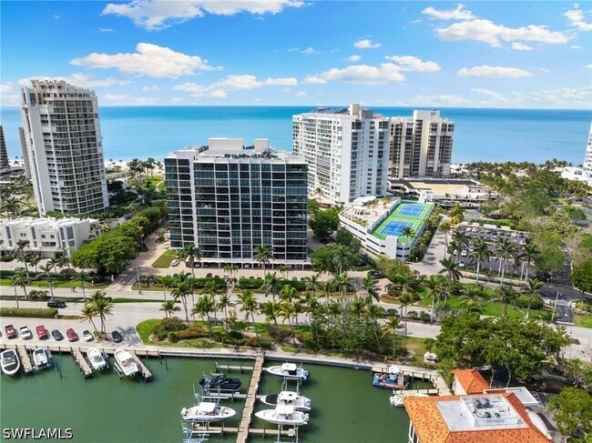 Building Photo - 4031 Gulf Shore Blvd N Unit 7D