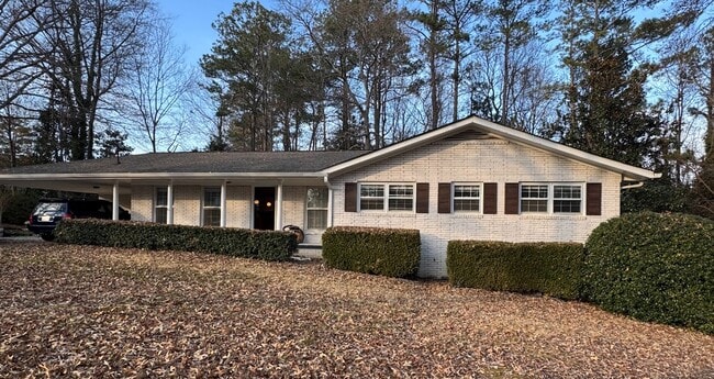 Frente de la casa - 2475 Freydale Rd SE