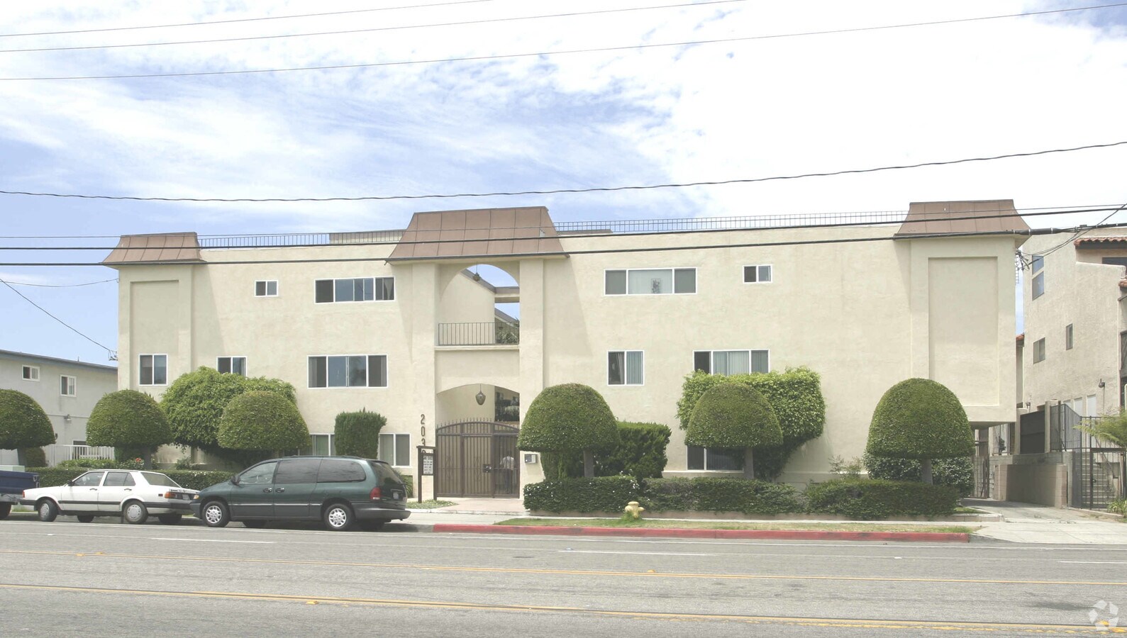Wellington Court - Wellington Court Apartments