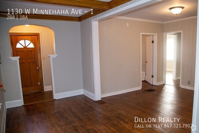 Building Photo - 1130 W Minnehaha Ave Unit 1 Rental