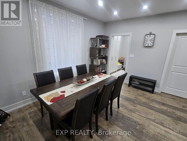 Photo - 4355 Simcoe St