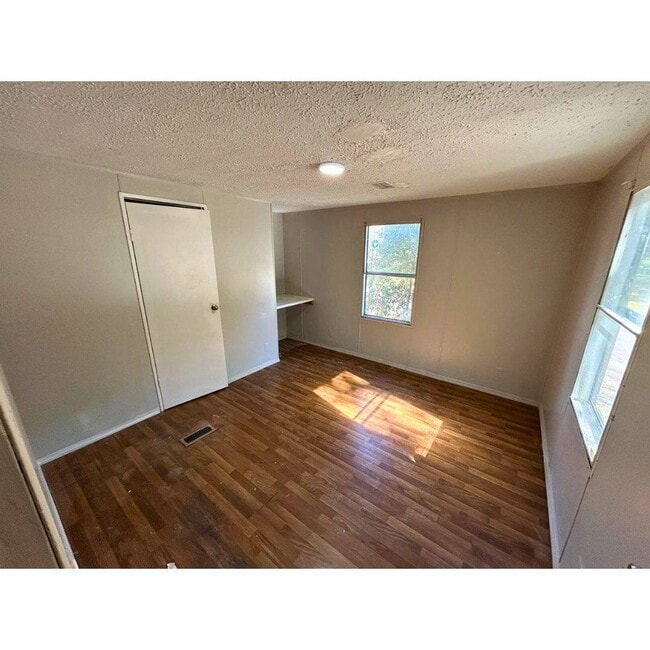 Photo - 2395 Parrott Dr