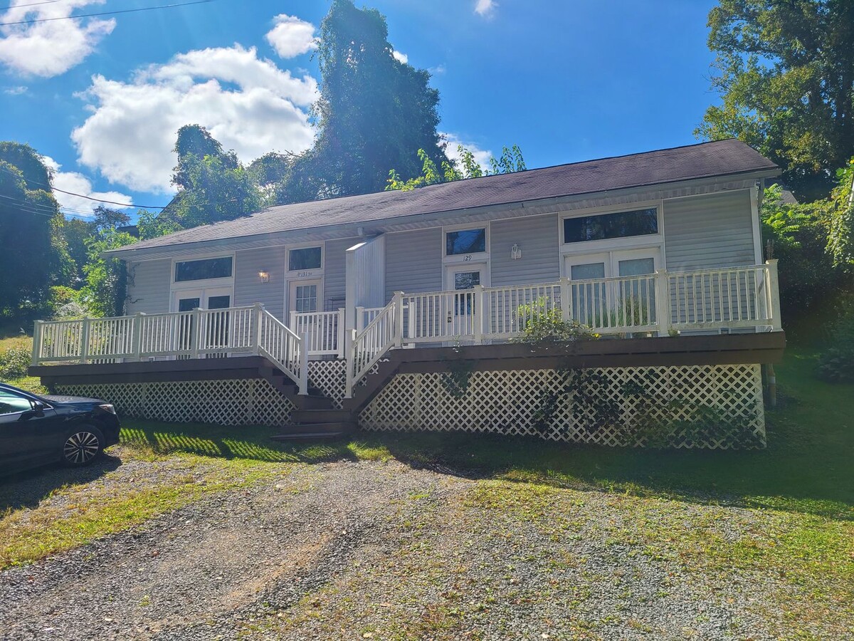 3 bed 2 bath duplex available 6/4/2026! - 3 bed 2 bath duplex available 6/4/2026!