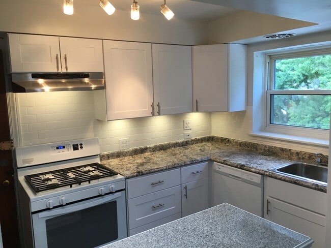 Photo - 2311 Central St Unit 2E