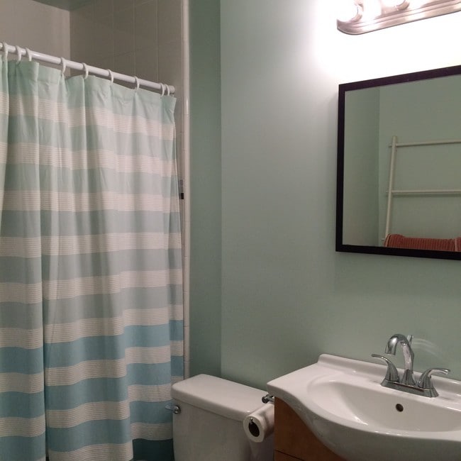 Building Photo - 503 Bay St Unit B