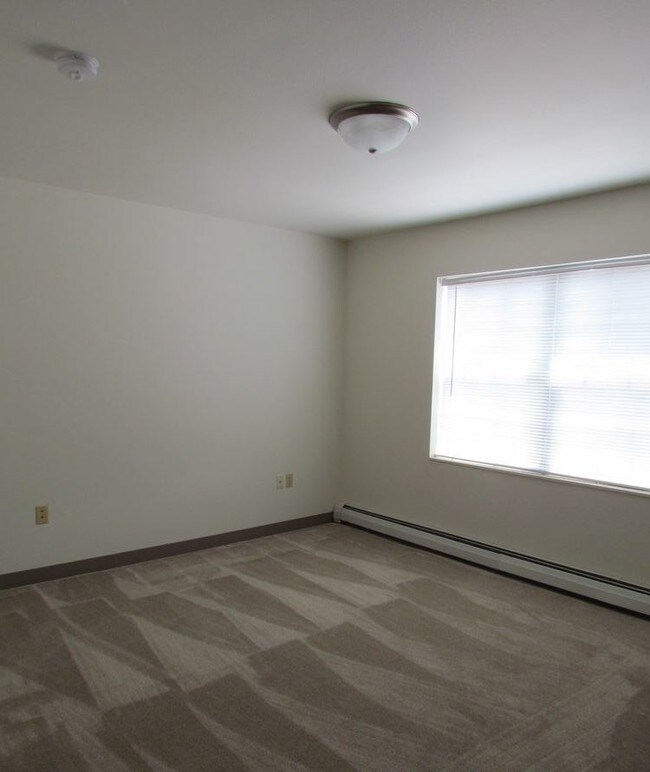 Bedroom - Sylvan Glen Apartments