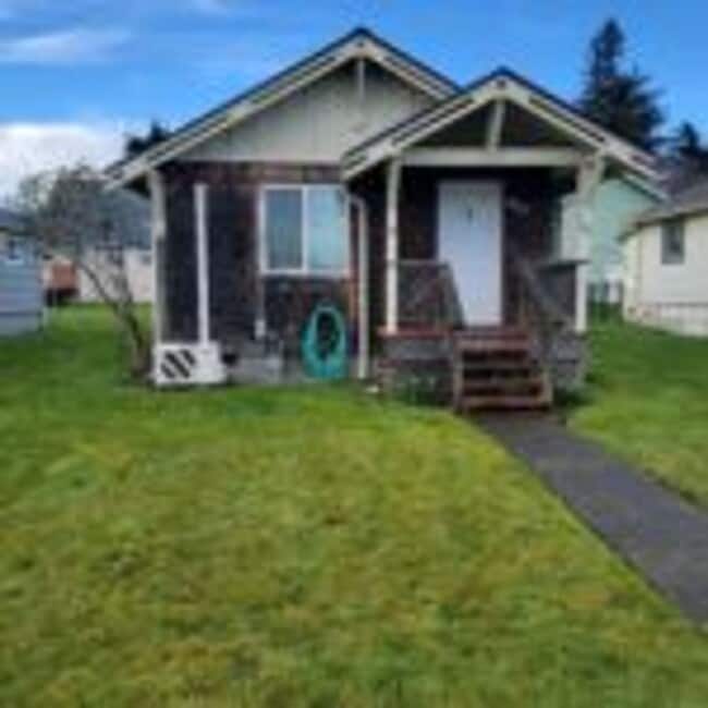 Photo - 514 E 3rd St