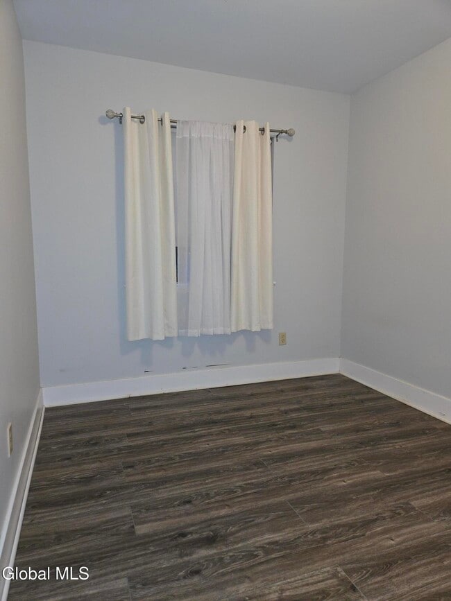 Photo - 93 Ridgewood Terrace