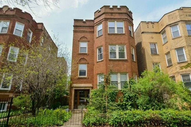 Building Photo - 6218 N Bell Ave Unit M03H Rental