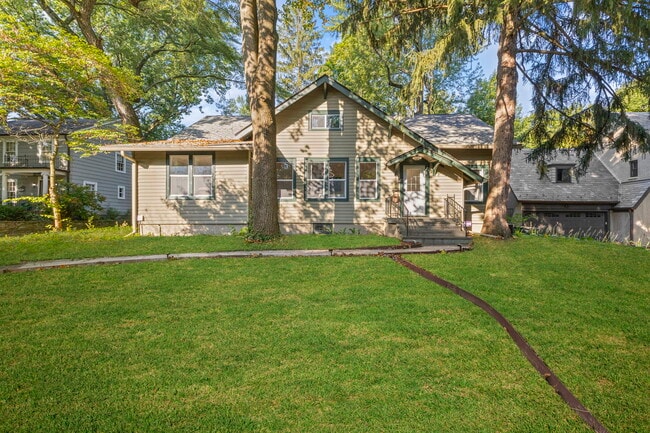 Photo - 3750 Totem Ln