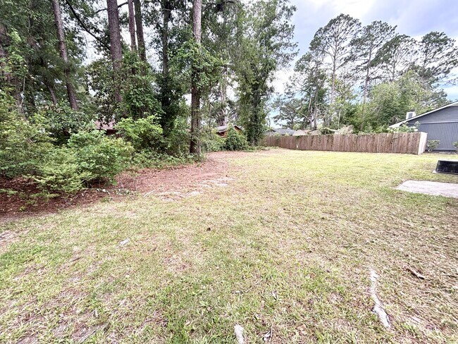 Photo - 2013 Bradley Ave