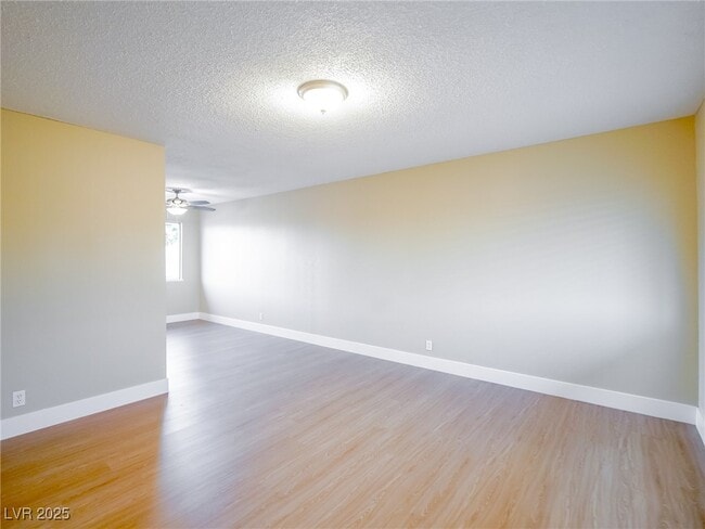 Photo - 6217 Burgundy Way