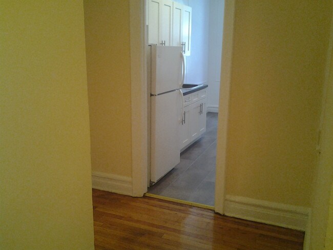 2 Bedroom Apartments For In 11421 Woodhaven Ny Com Photo 85 50 Forest Pkwy Unit F