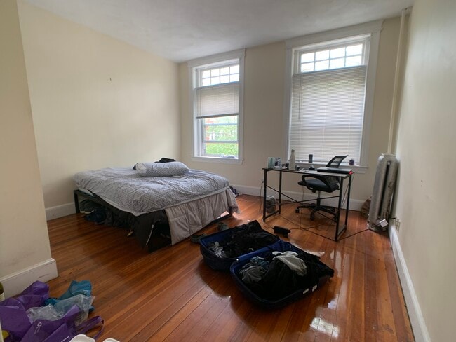 Photo - 14 Strathmore Rd Unit 2