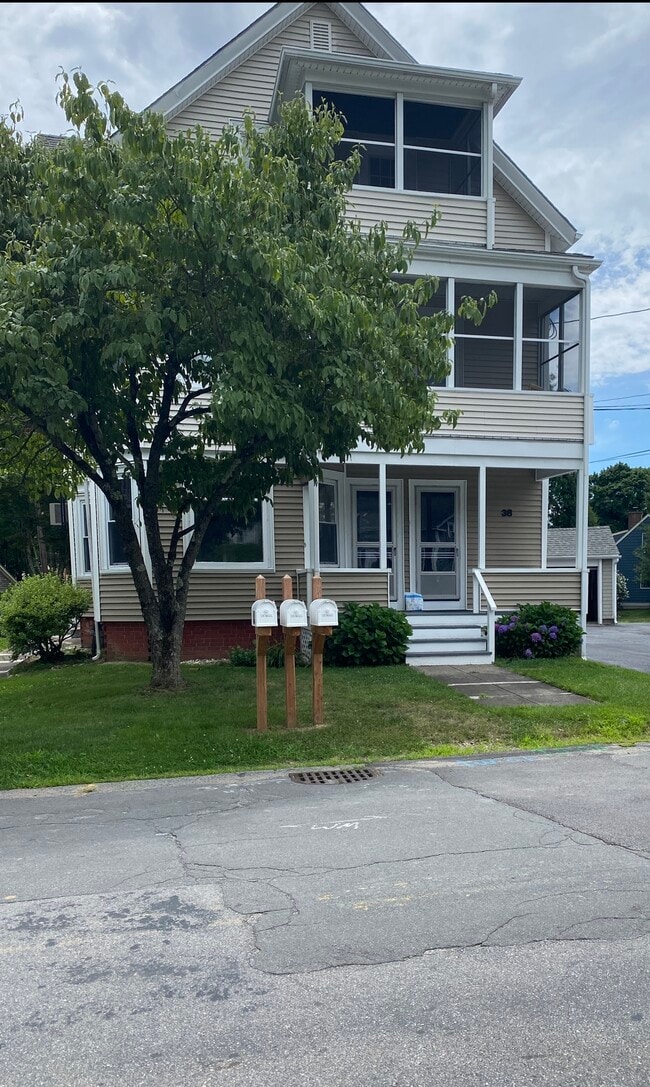 Photo - 38 Arnold Rd Unit Apartment3