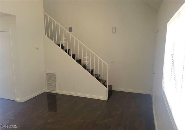 Photo - 5235 Gray Ln