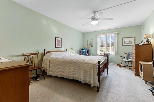 Photo - Beautiful, spacious, comfortable and safe Rockford Condo Unit 5548