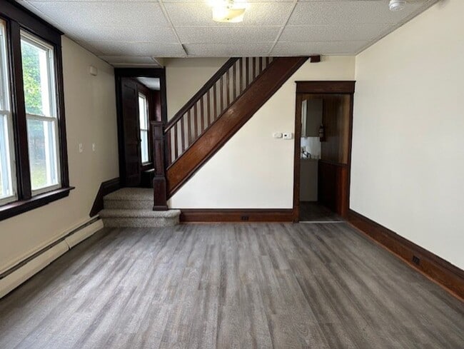 Photo - 154 Conestoga St