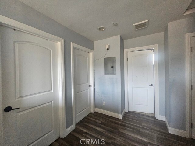 720 W 85th St