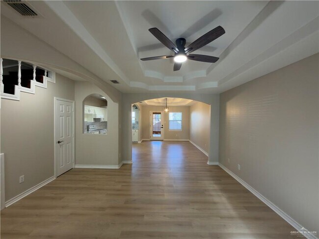 Photo - 19 Sumpter Ct