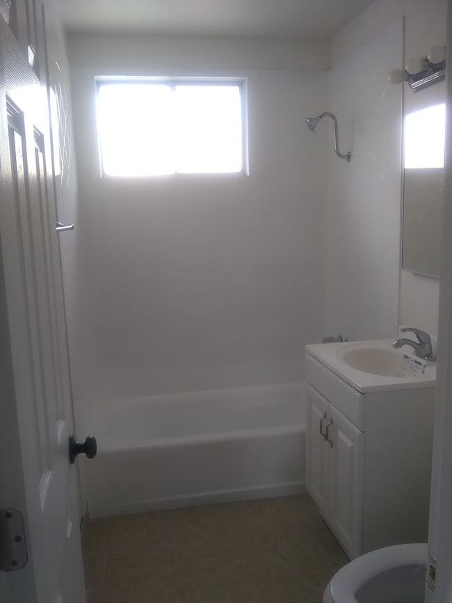 Baño - 1608 260th St Unidad # 4