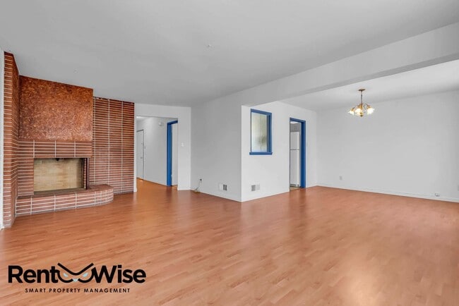 Photo - 214 Miramar Ave