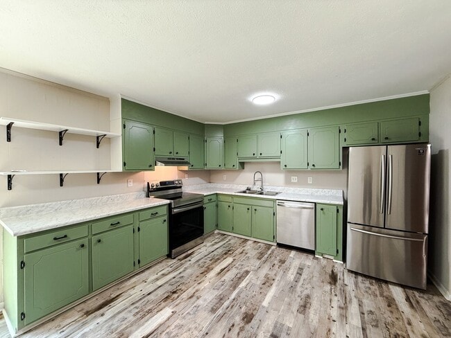 Photo - 7220 Ainsley St