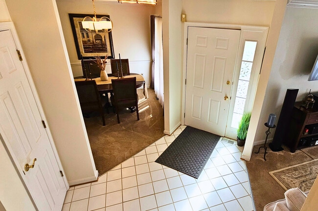 Photo - 908 Berwick Dr