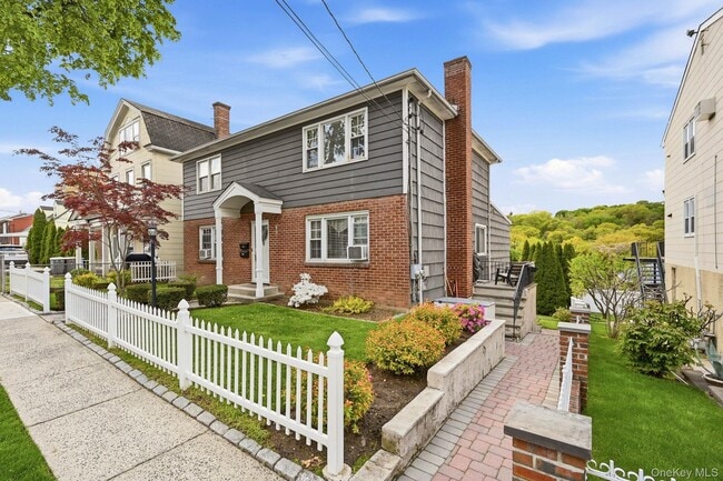 Photo - 85 Bennett Ave