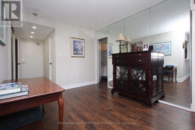 Photo - 20 Dean Park Rd Unit 505