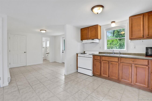 Photo - 1563-1567 NY-28 Unit 2