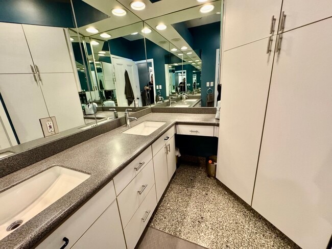 Photo - 4 Monument Sq Unidad #6