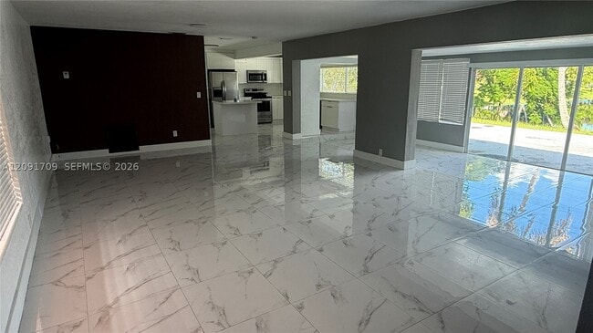 6365 Miami Lakeway S