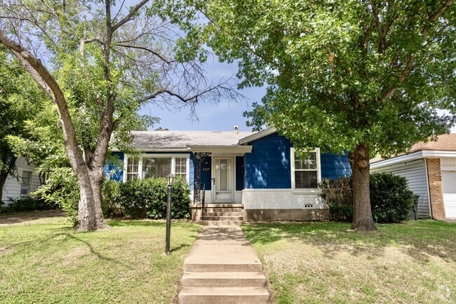 Building Photo - 1117 N 44th St Rental