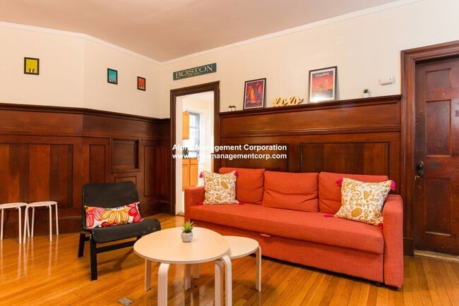 Photo - 1249 Beacon St Unit 2