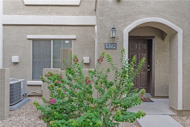 Photo - 2150 W Alameda Rd