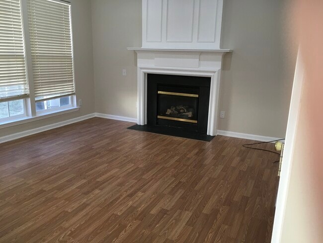 Photo - 2113 McKenzie Creek Dr