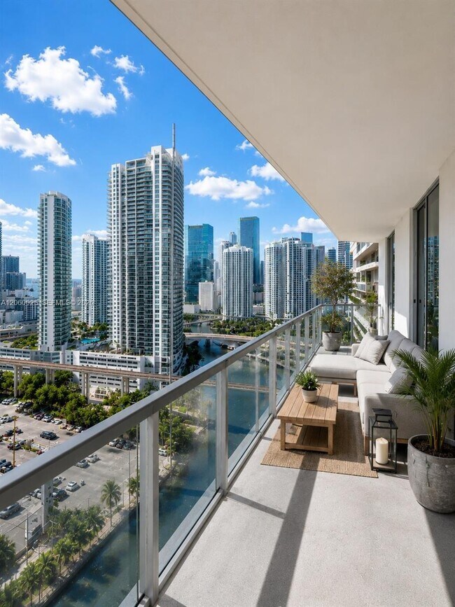 Photo - 185 SW 7th St Unit 2503