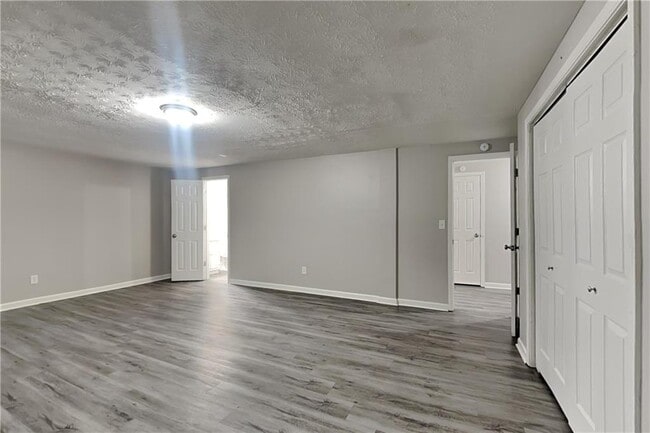 Photo - 880 Burning Bush Dr