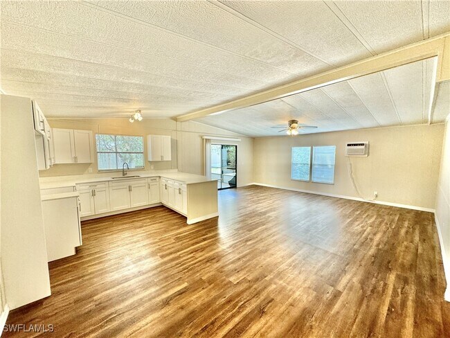 Photo - 1252 Henderson Creek Dr