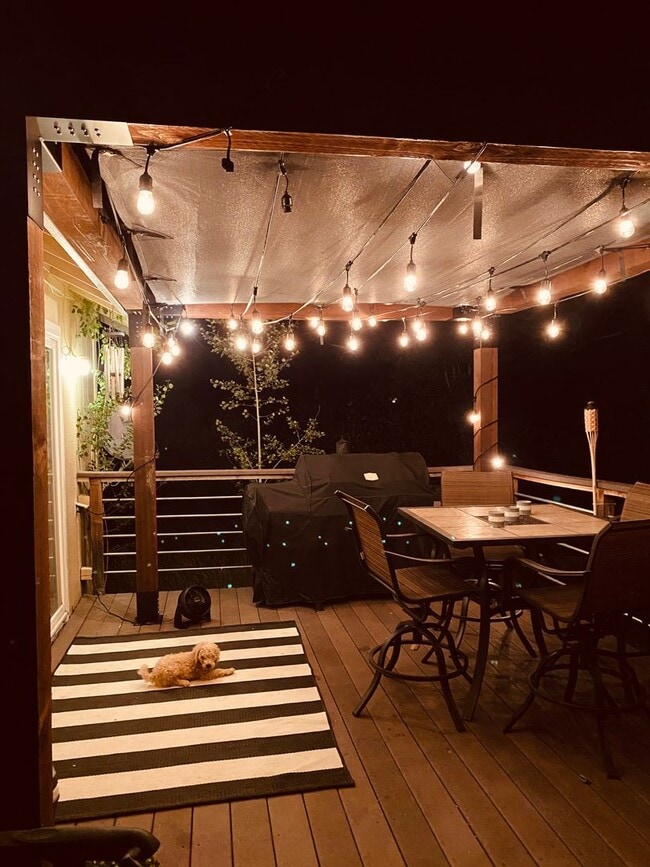 Photo - 2 bedroom 2 bath cabin close to hiking and biking trails