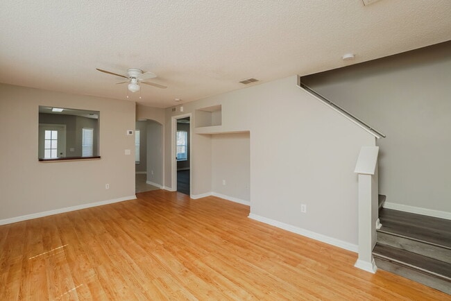 Photo - 6035 Pointe Pleasant Blvd