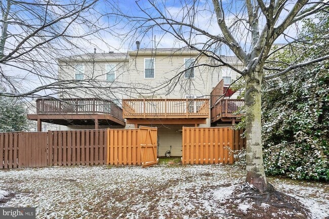 Photo - 45590 Whitcomb Square