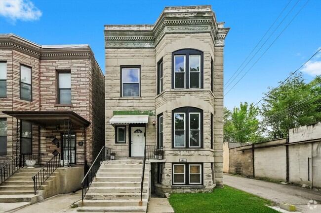 Building Photo - 1833 S St Louis Ave Rental