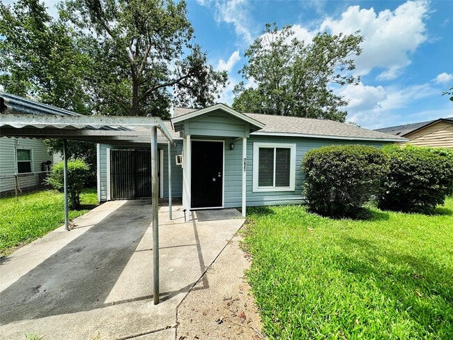 Photo - 7621 Sundown Dr