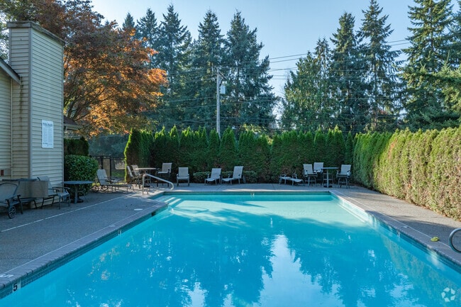 Pool - Aspen Creek Apartments