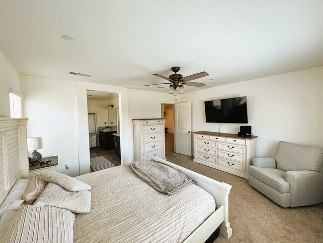 2331 Vineyard Ct
