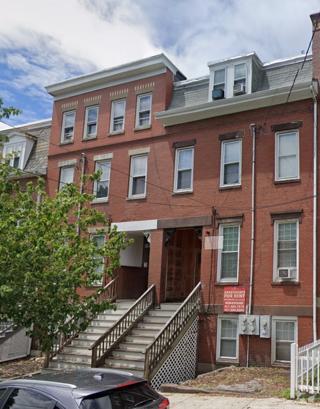 Building Photo - 36 Hawthorne St Unit 36-2 Rental